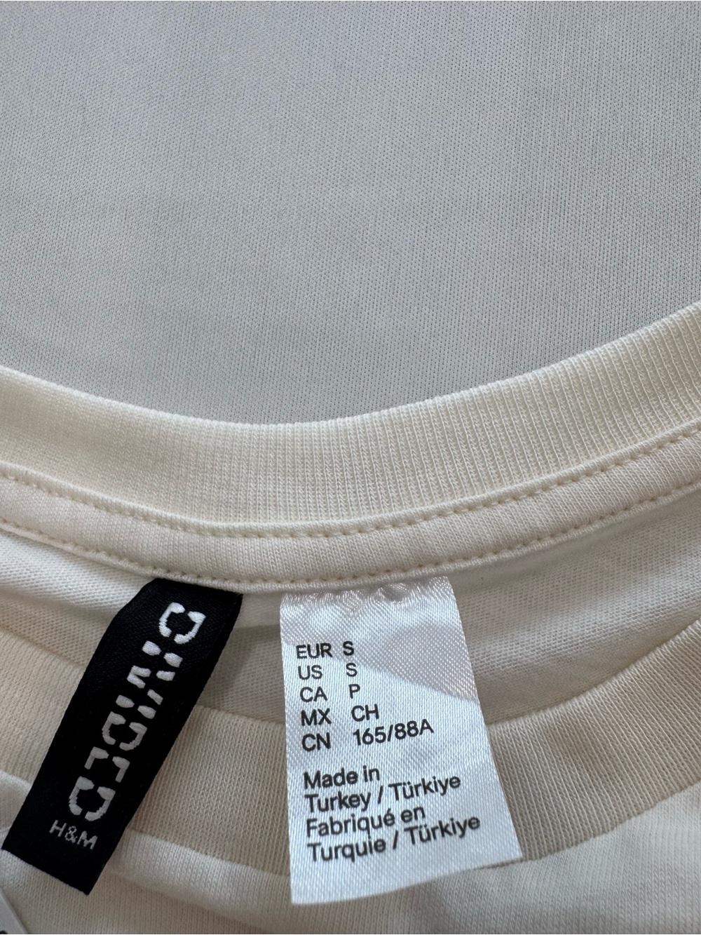 NWT H&M Cream Crewneck Graphic Tee - Picture 3 of 4